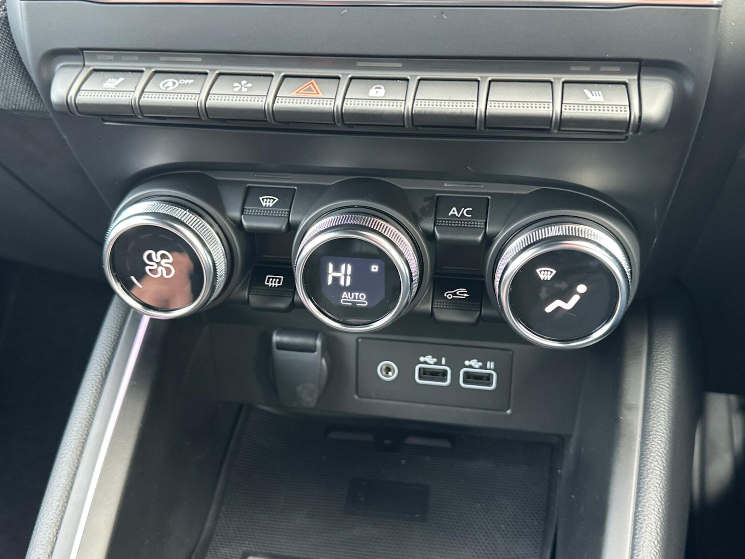 Used Renault Clio 2025 for sale - 76781648: Photo 20