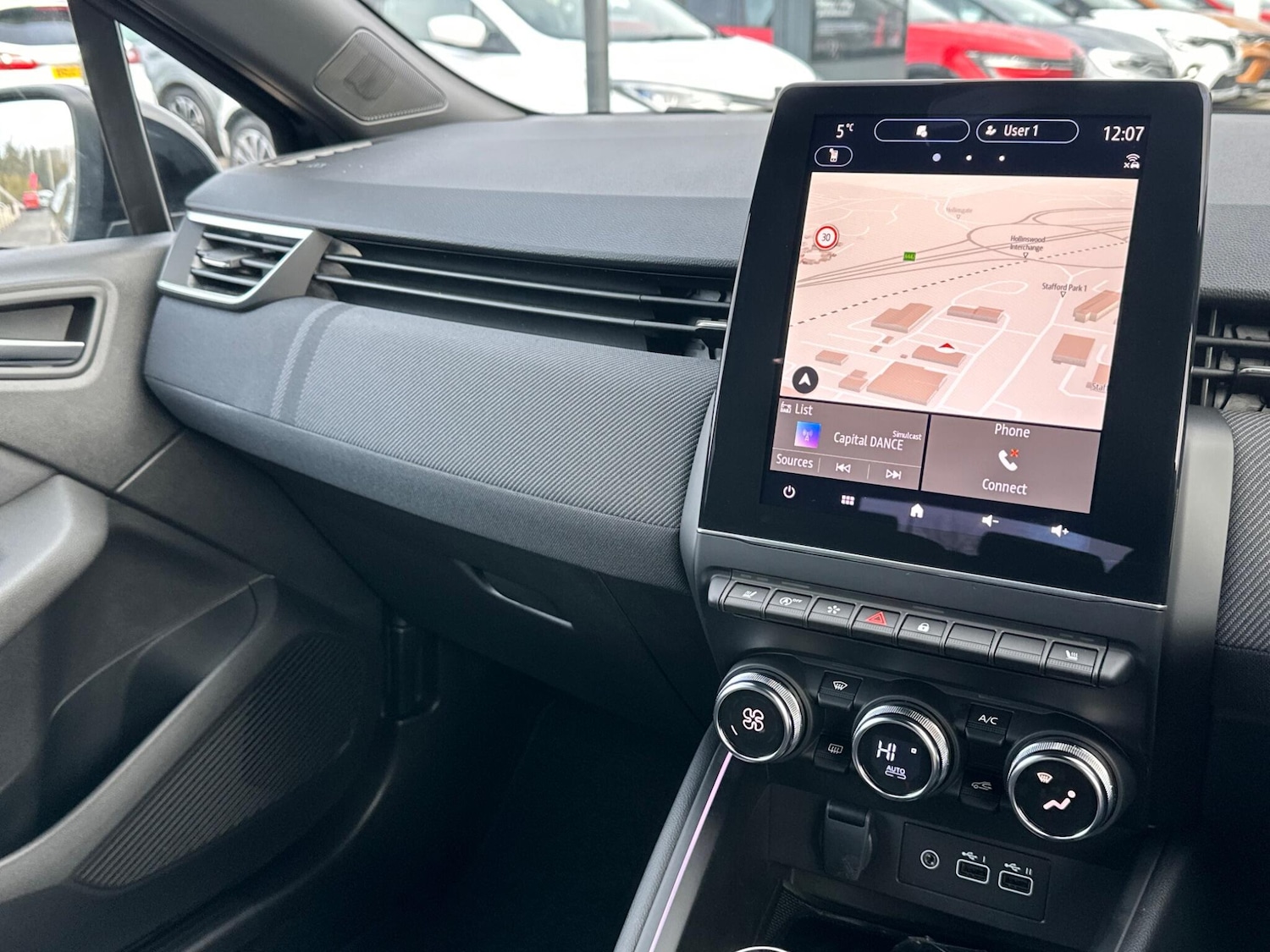 Used Renault Clio 2025 for sale - 76781648: Photo 25