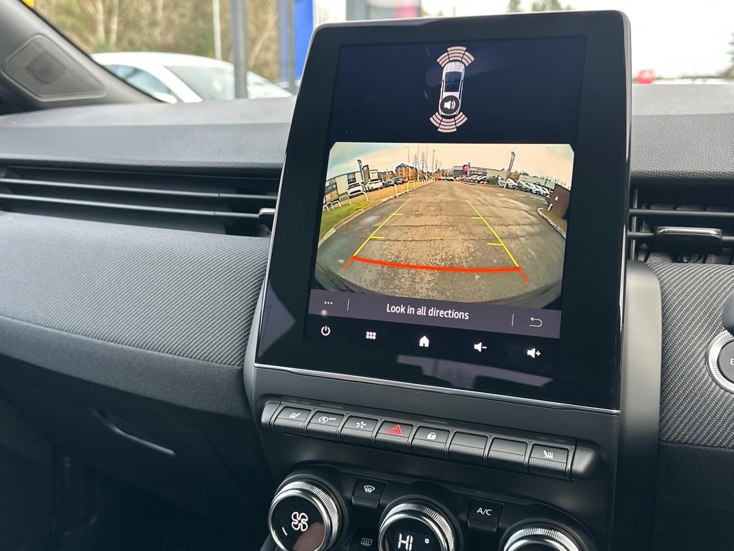 Used Renault Clio 2025 for sale - 76781648: Photo 26