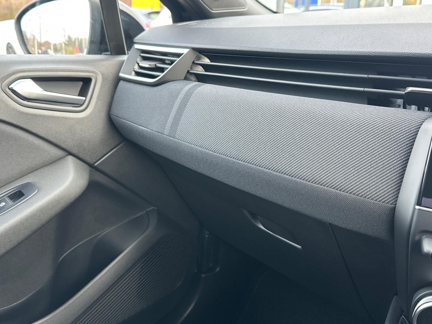 Used Renault Clio 2025 for sale - 76781648: Photo 46