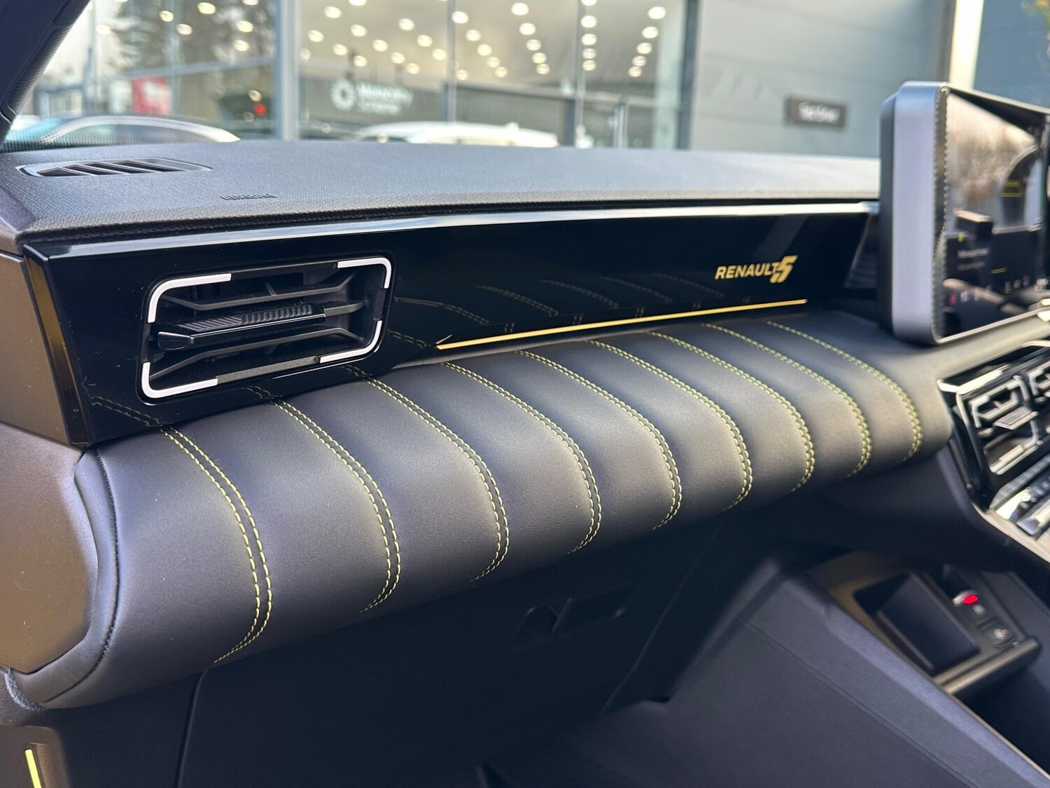 Used Renault 5 2025 for sale - 76801814: Photo 43