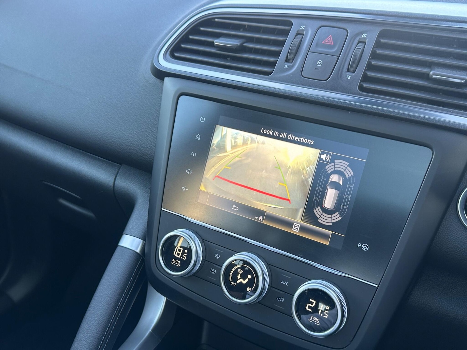 Used Renault Kadjar for sale - 77657660: Photo 25