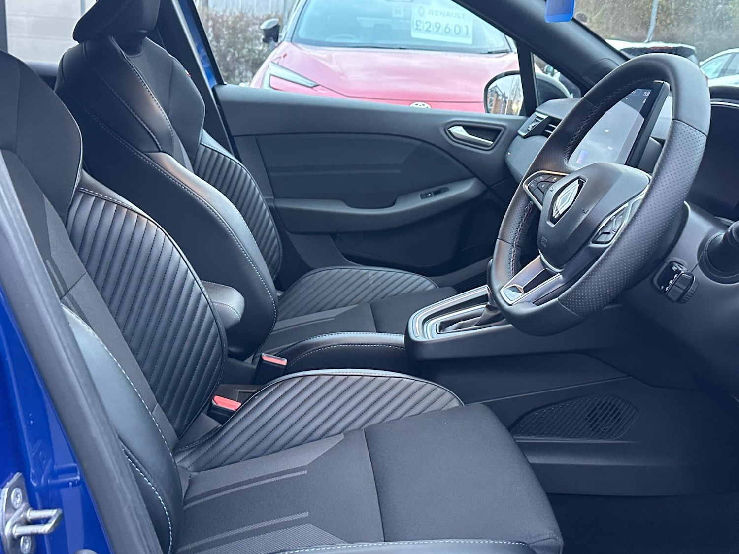 Used Renault Clio 2023 for sale - 76498628: Photo 26