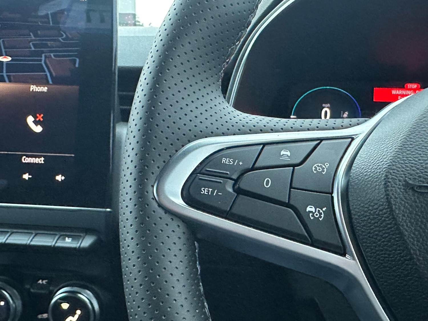 Used Renault Clio 2023 for sale - 76498628: Photo 29