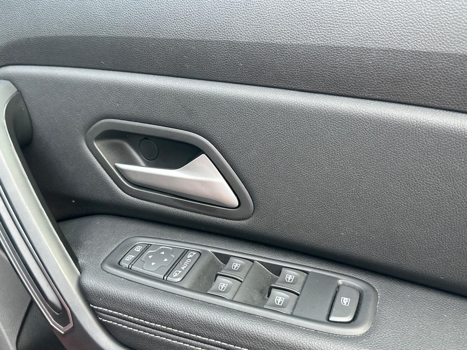 Used Dacia Duster 2024 for sale - 76572216: Photo 17