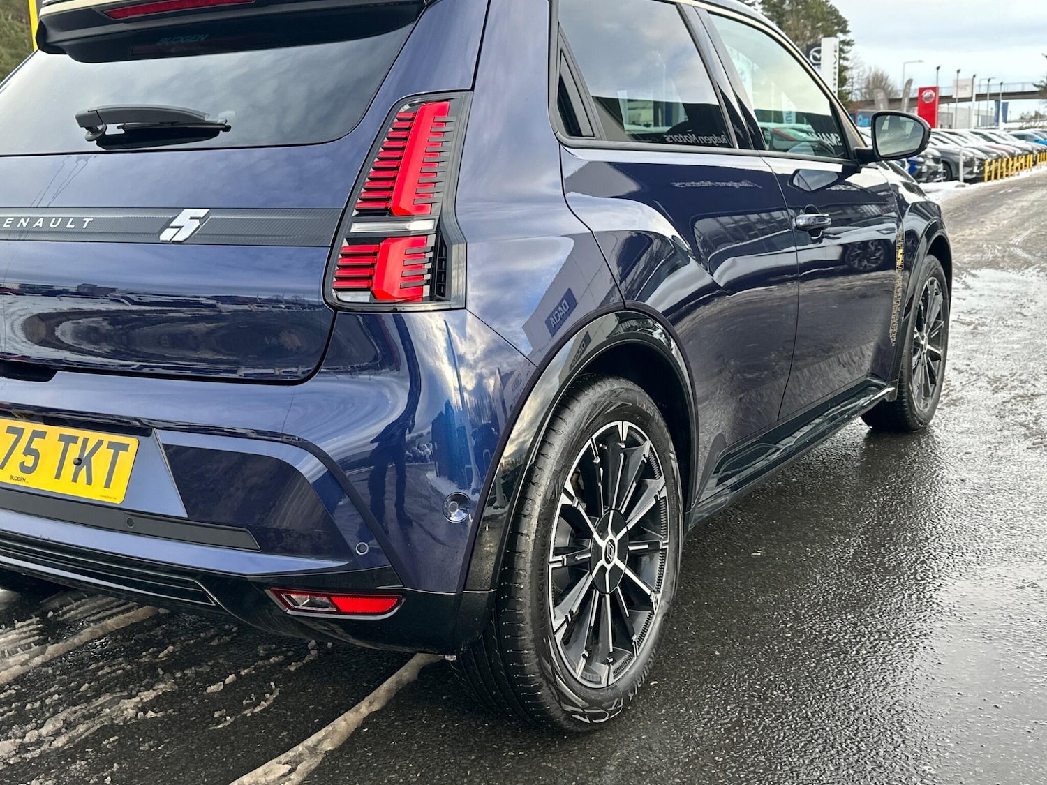 Used Renault 5 E-Tech electric 2025 for sale - 77108830: Photo 9