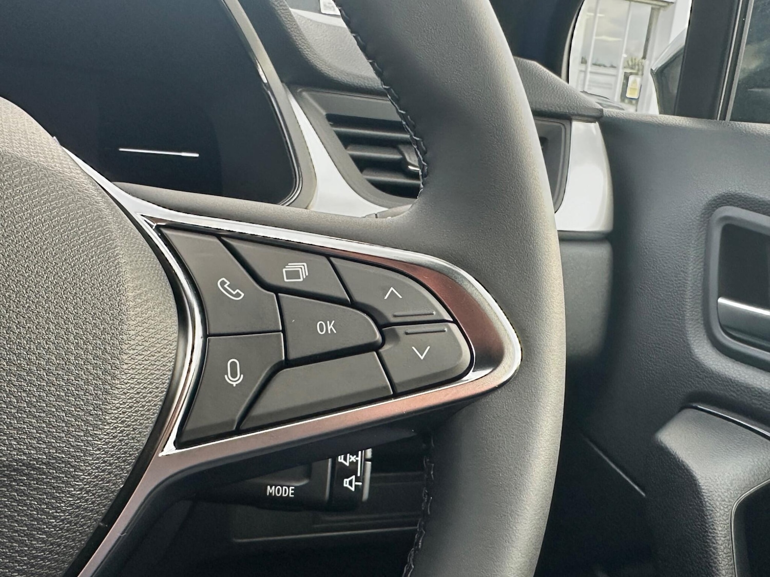 Used Renault Captur 2025 for sale - 76780646: Photo 15