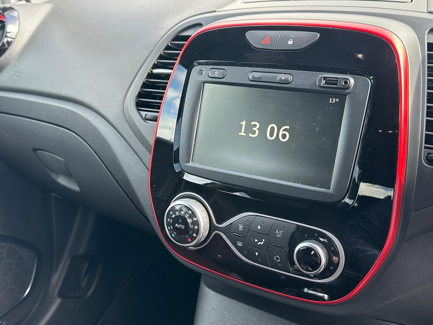 Used Renault Captur 2020 for sale - 78057672: Photo 24