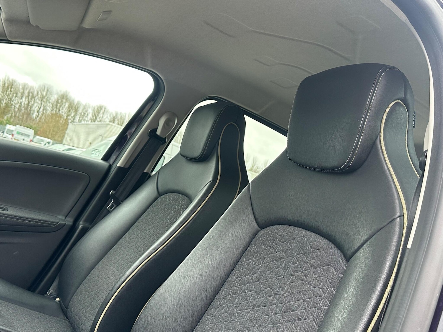 Used Renault Zoe 2023 for sale - 77626169: Photo 17