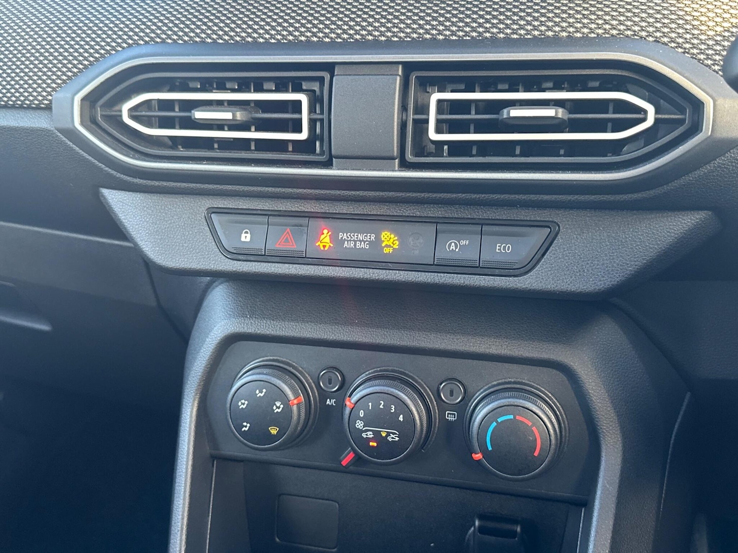 Used Dacia Sandero 2023 for sale - 77358341: Photo 15