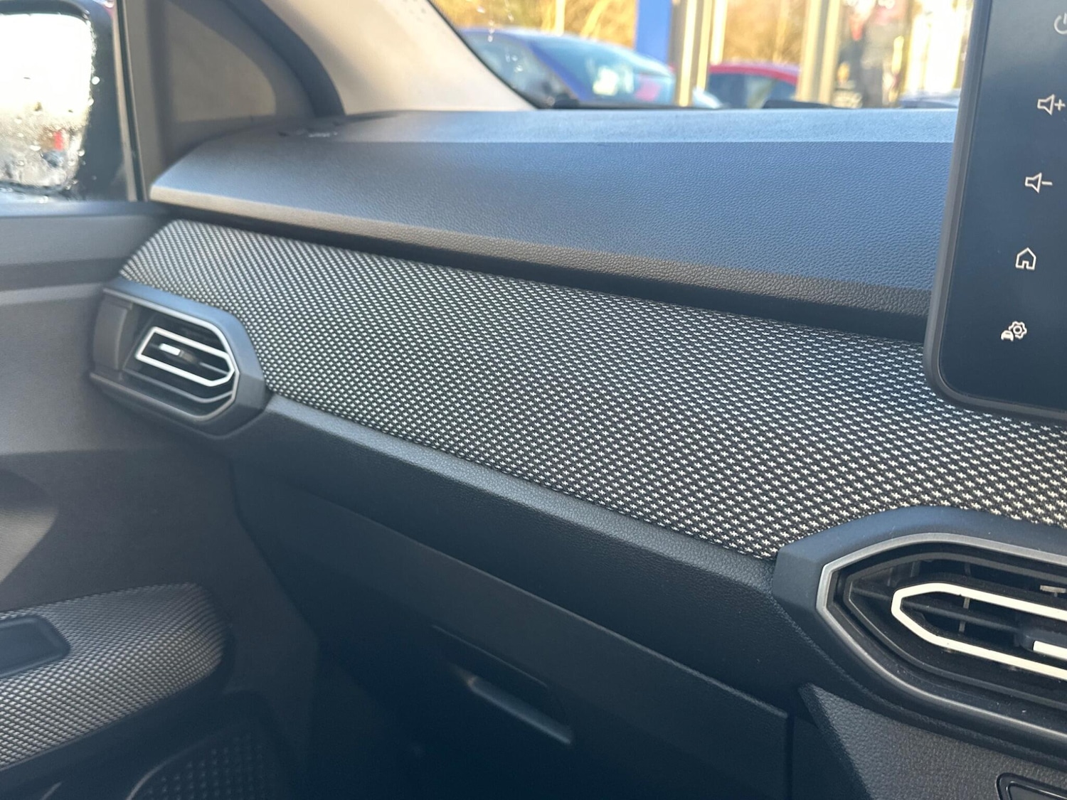 Used Dacia Sandero 2023 for sale - 77358341: Photo 32