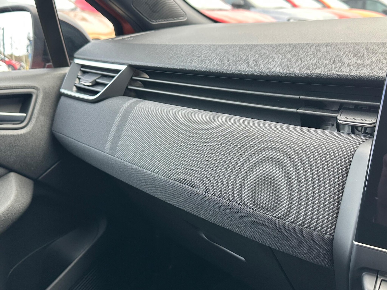 Used Renault Clio 2025 for sale - 76952691: Photo 44