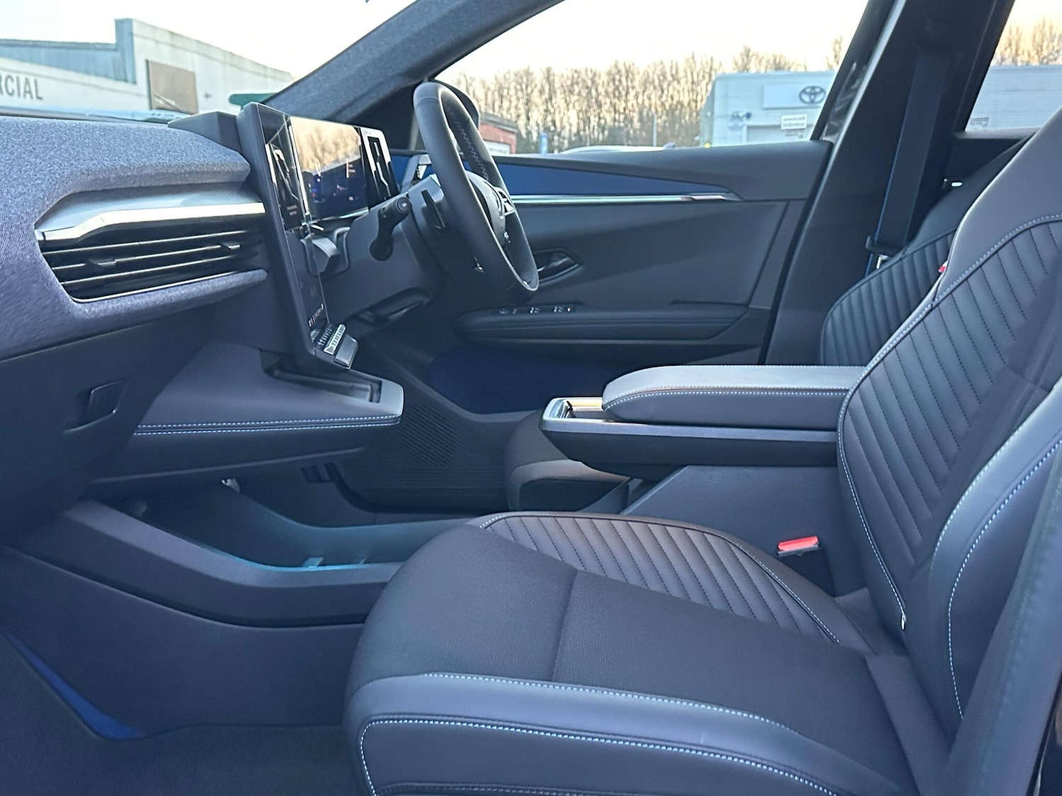 Used Renault Scenic E-Tech 2025 for sale - 76801241: Photo 32