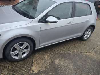 Used Volkswagen Golf 2015 for sale - 74911859: Photo