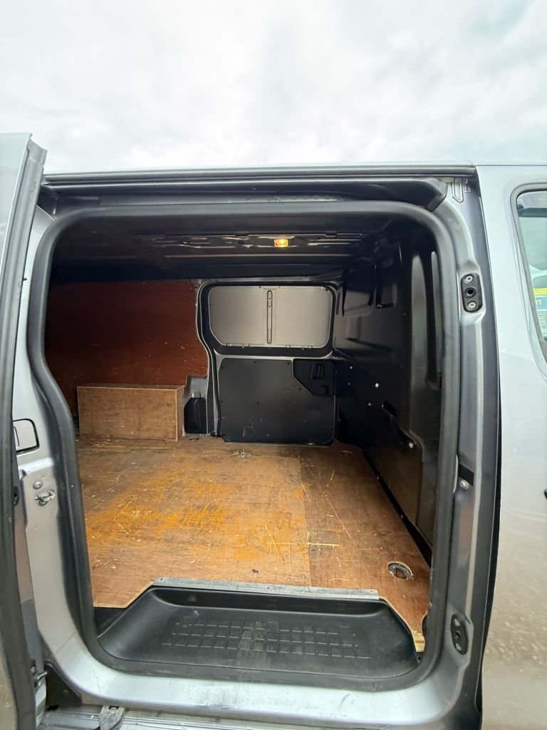 Used Vauxhall Vivaro 2019 for sale - 76509470: Photo 15