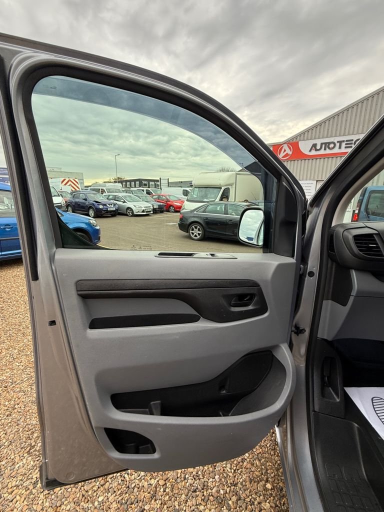 Used Vauxhall Vivaro 2019 for sale - 76509470: Photo 24