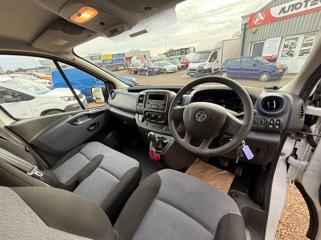Used Vauxhall Vivaro 2019 for sale - 76430222: Photo 2