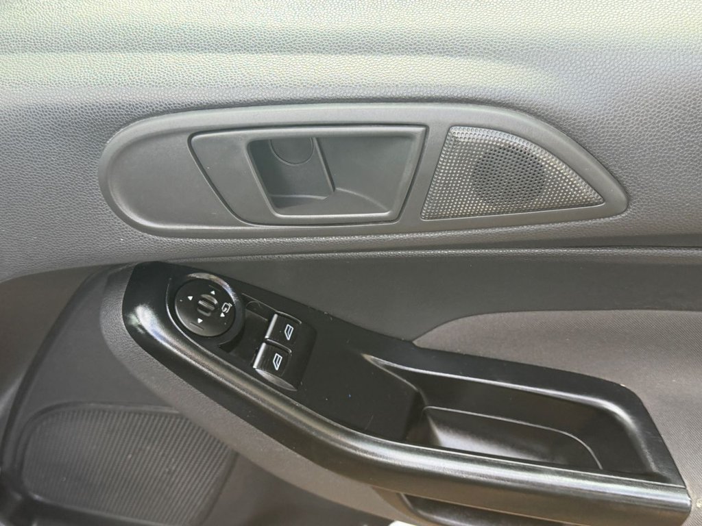 Used Ford Fiesta Van 2016 for sale - 77780567: Photo 13