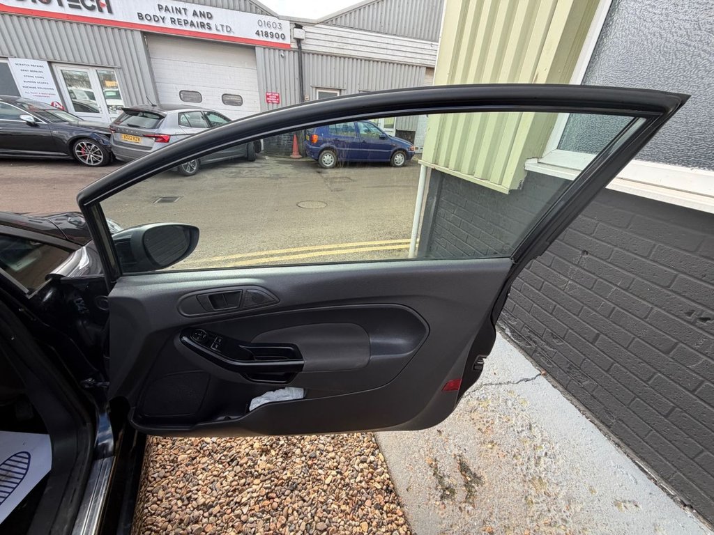 Used Ford Fiesta Van 2016 for sale - 77780567: Photo 14