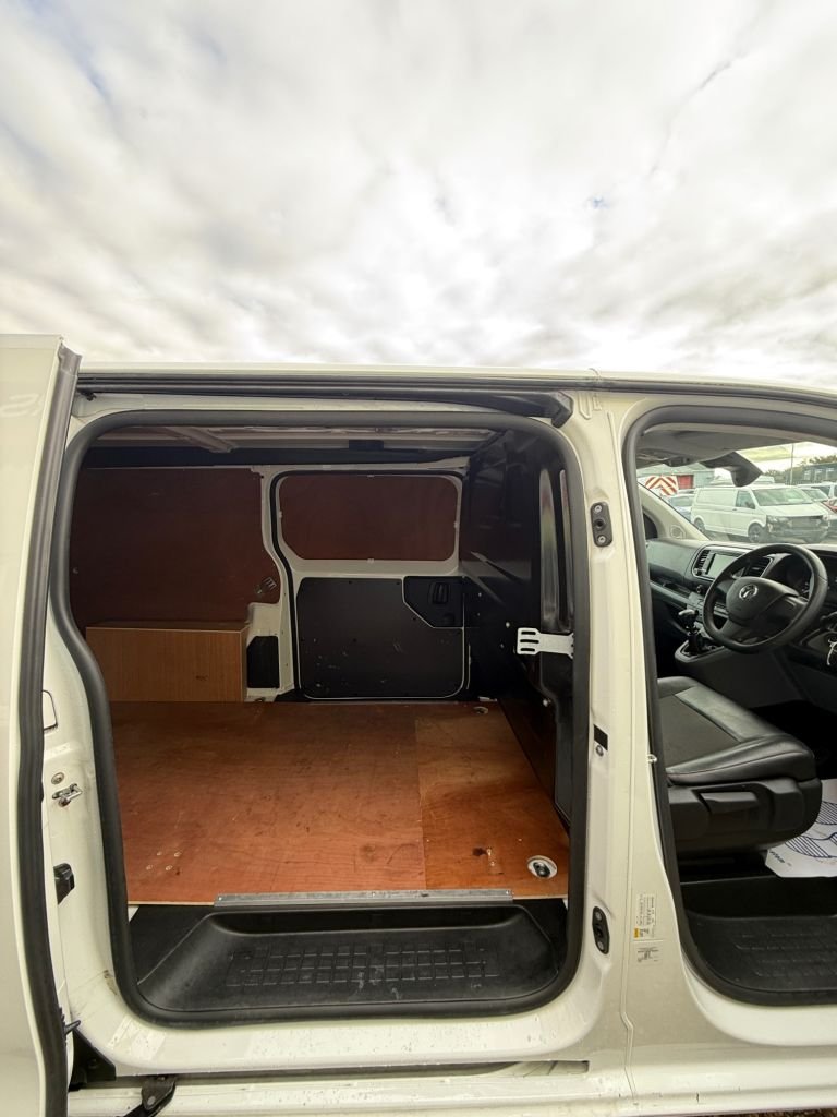 Used Vauxhall Vivaro 2021 for sale - 76323373: Photo 16