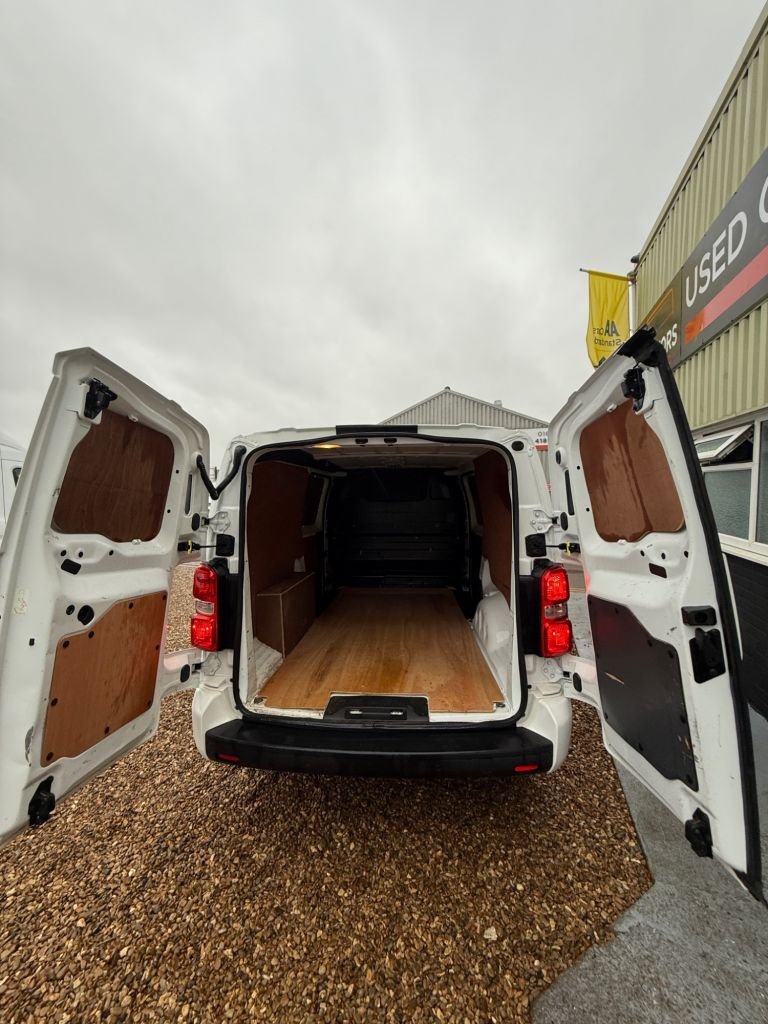 Used Vauxhall Vivaro 2020 for sale - 77341614: Photo 21