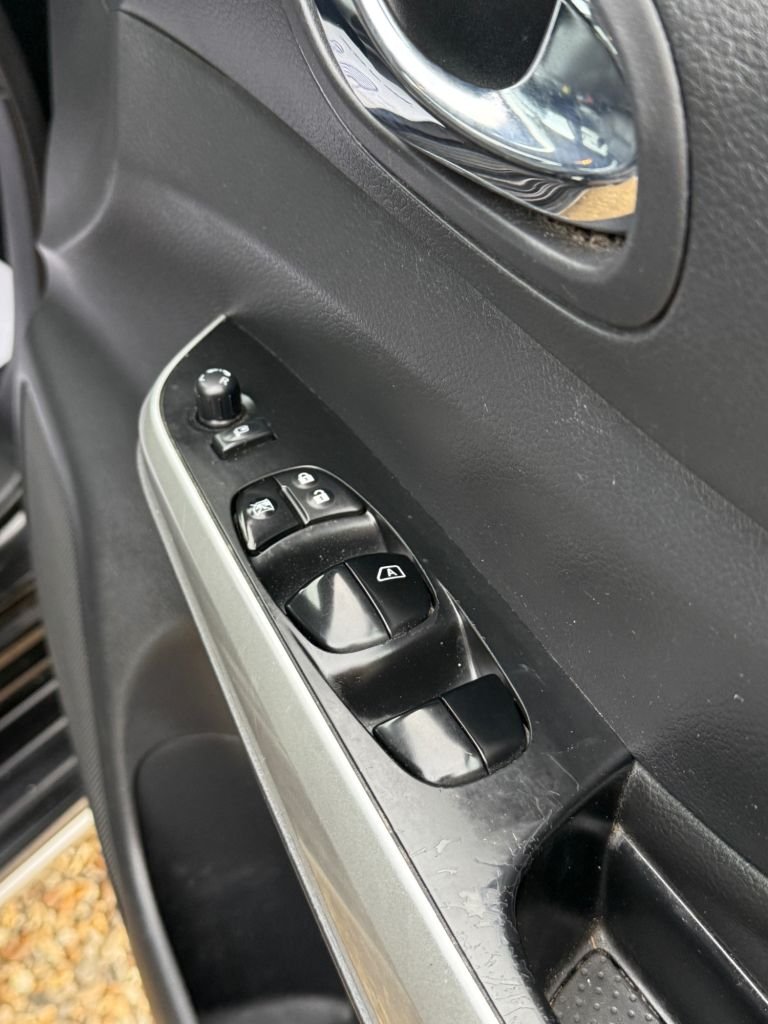 Used Nissan Navara 2018 for sale - 76470588: Photo 19