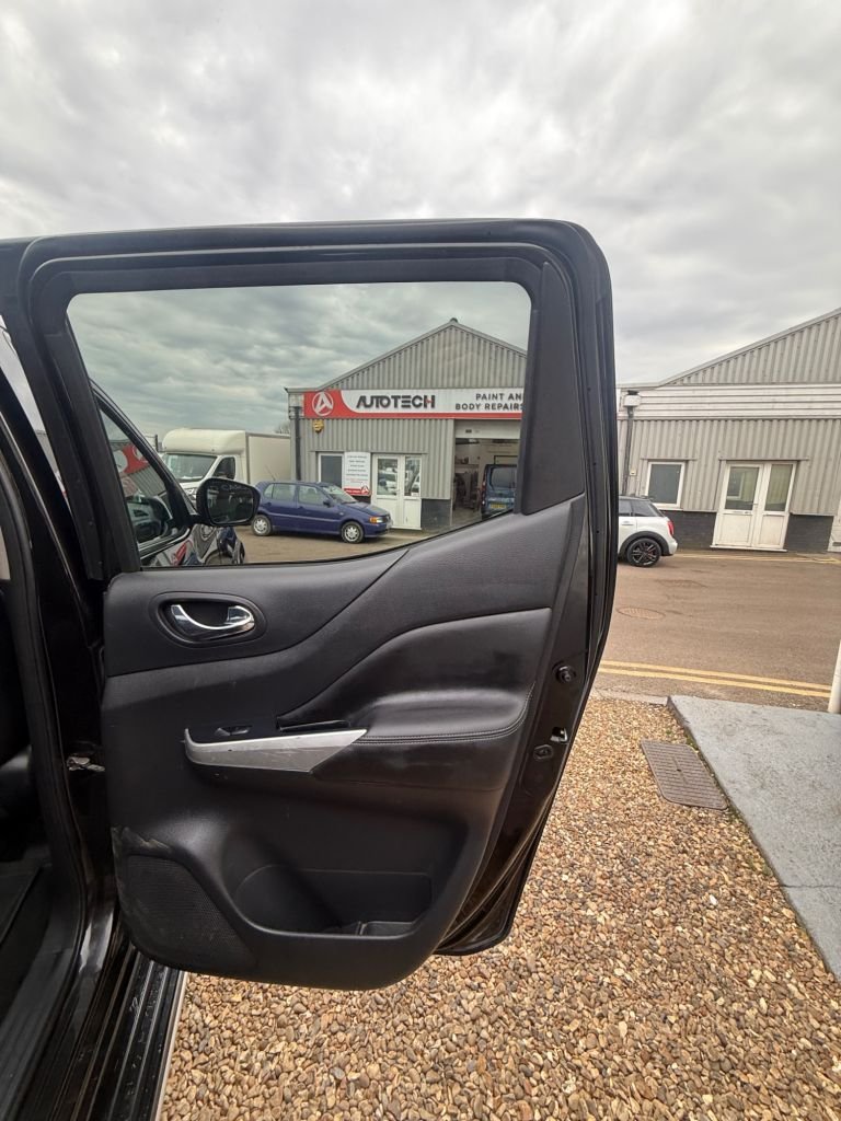Used Nissan Navara 2018 for sale - 76470588: Photo 21