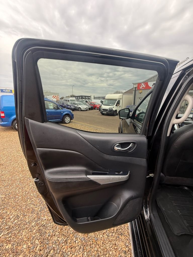 Used Nissan Navara 2018 for sale - 76470588: Photo 22