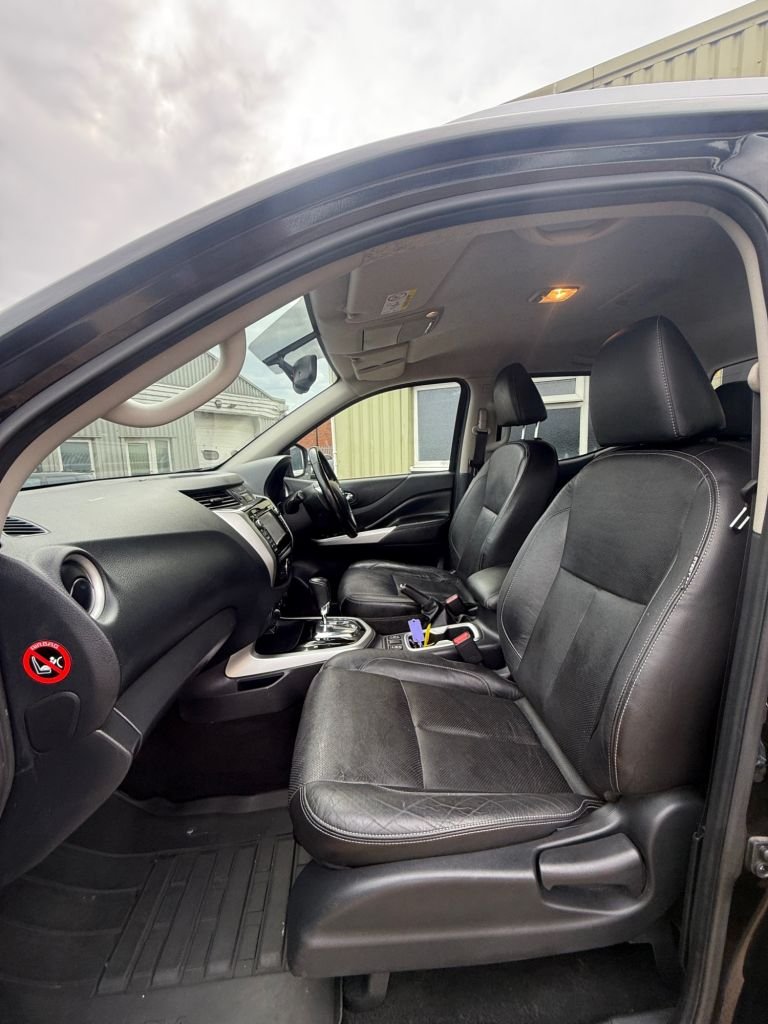 Used Nissan Navara 2018 for sale - 76470588: Photo 25