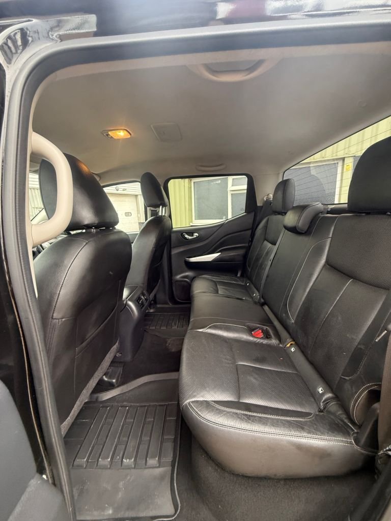 Used Nissan Navara 2018 for sale - 76470588: Photo 27