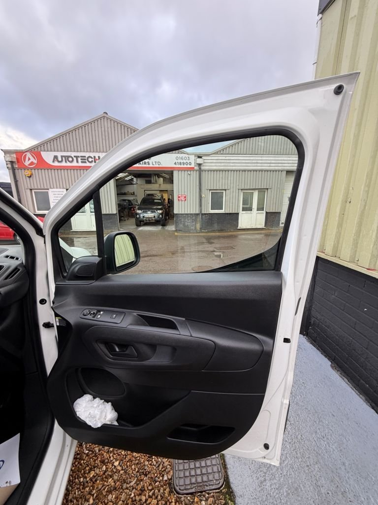 Used Vauxhall Combo 2019 for sale - 76323471: Photo 16