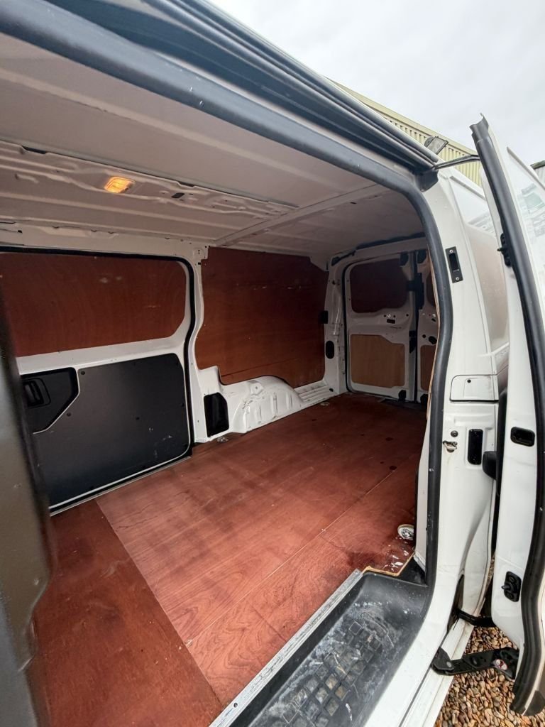 Used Vauxhall Vivaro 2019 for sale - 77953276: Photo 21