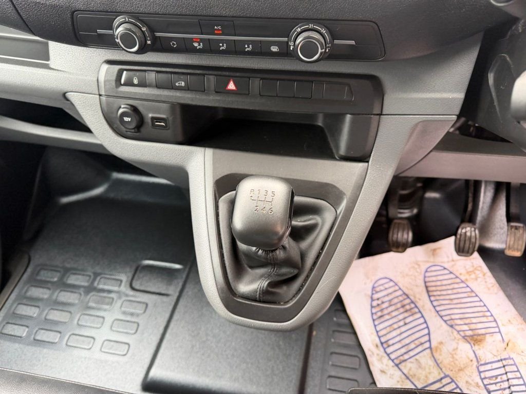 Used Vauxhall Vivaro 2019 for sale - 77953276: Photo 42