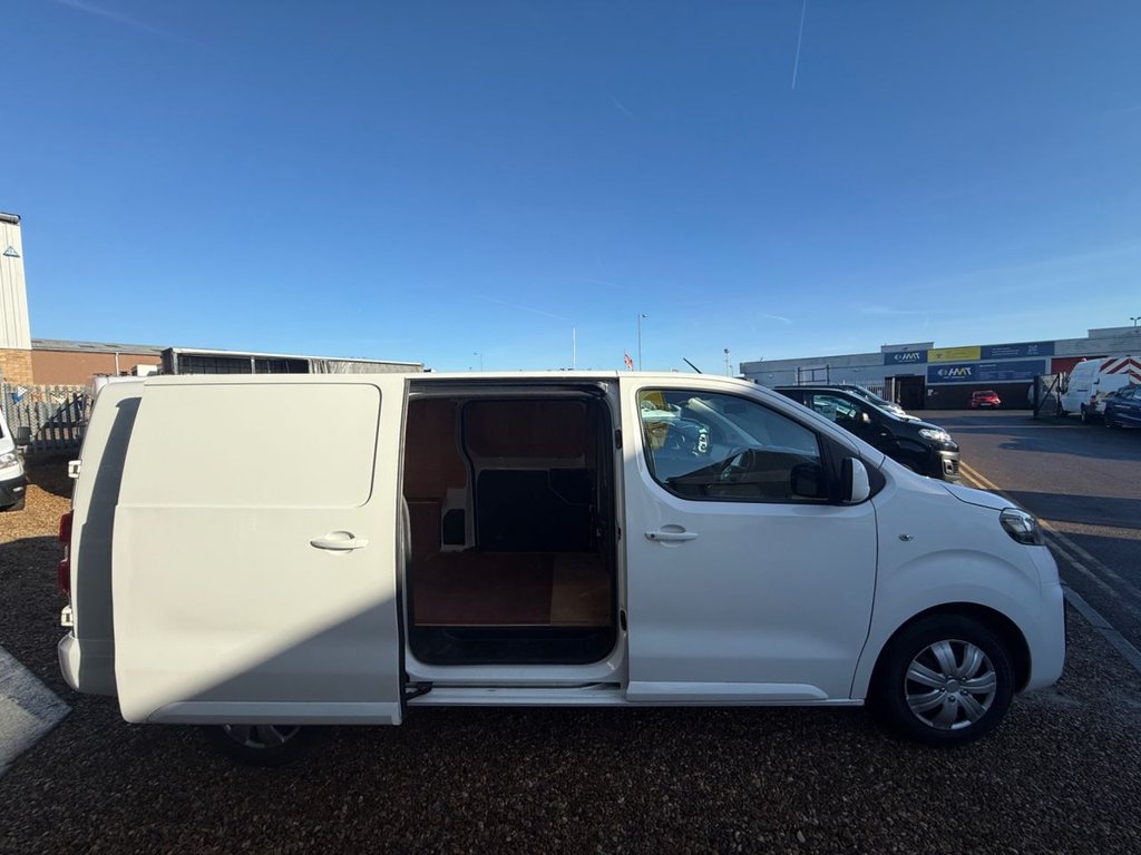 Used Vauxhall Vivaro 2020 for sale - 76642475: Photo 16