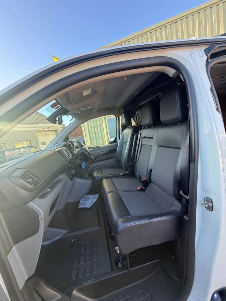 Used Vauxhall Vivaro 2020 for sale - 76642475: Photo 25