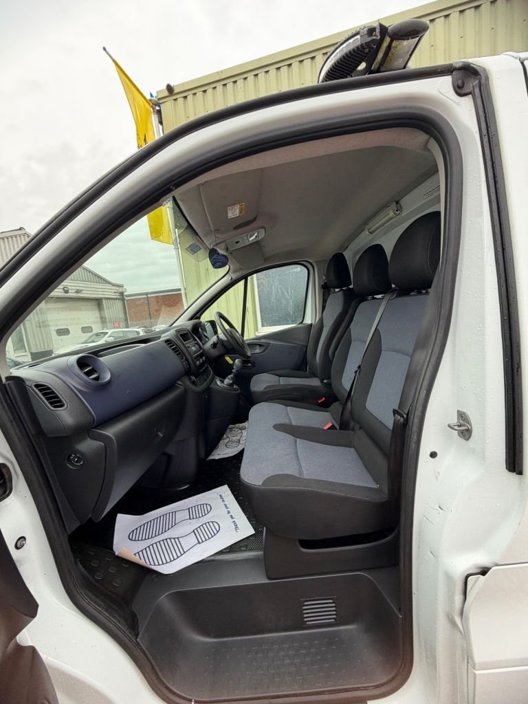 Used Vauxhall Vivaro 2017 for sale - 77464145: Photo 21