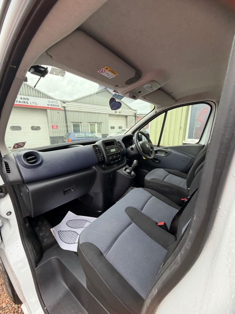 Used Vauxhall Vivaro 2017 for sale - 77464145: Photo 22