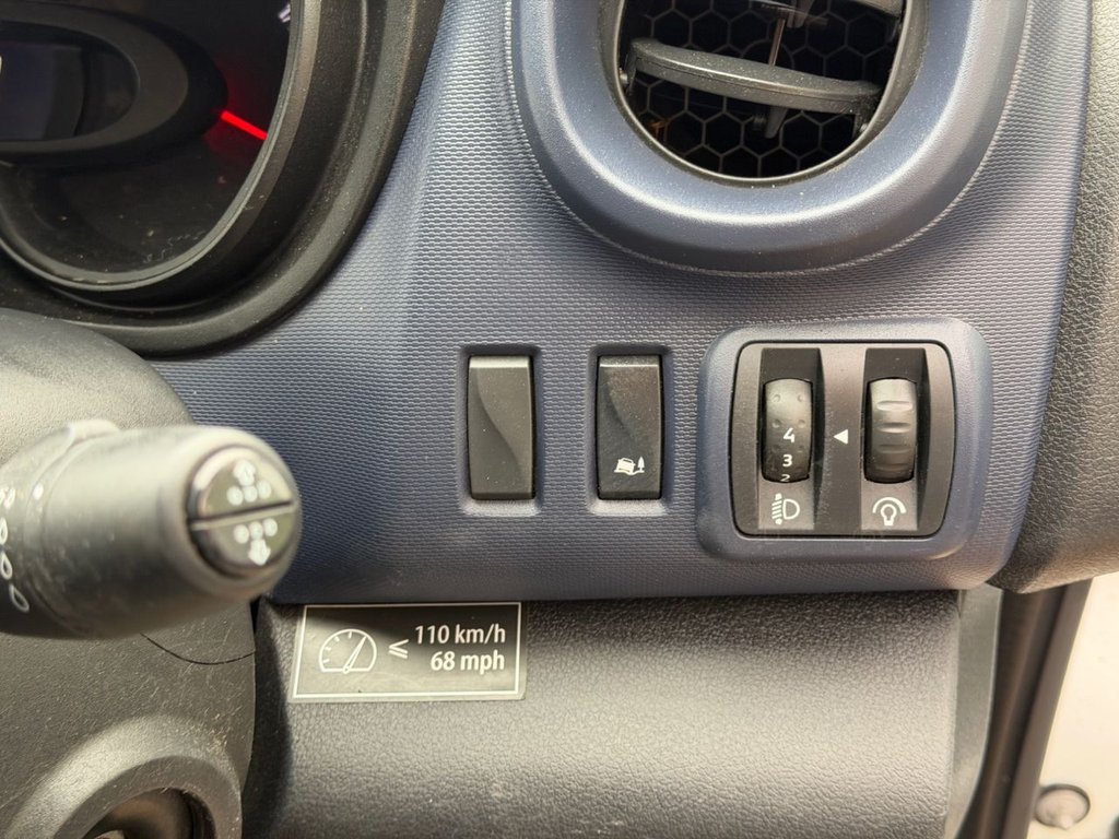 Used Vauxhall Vivaro 2017 for sale - 77464145: Photo 29