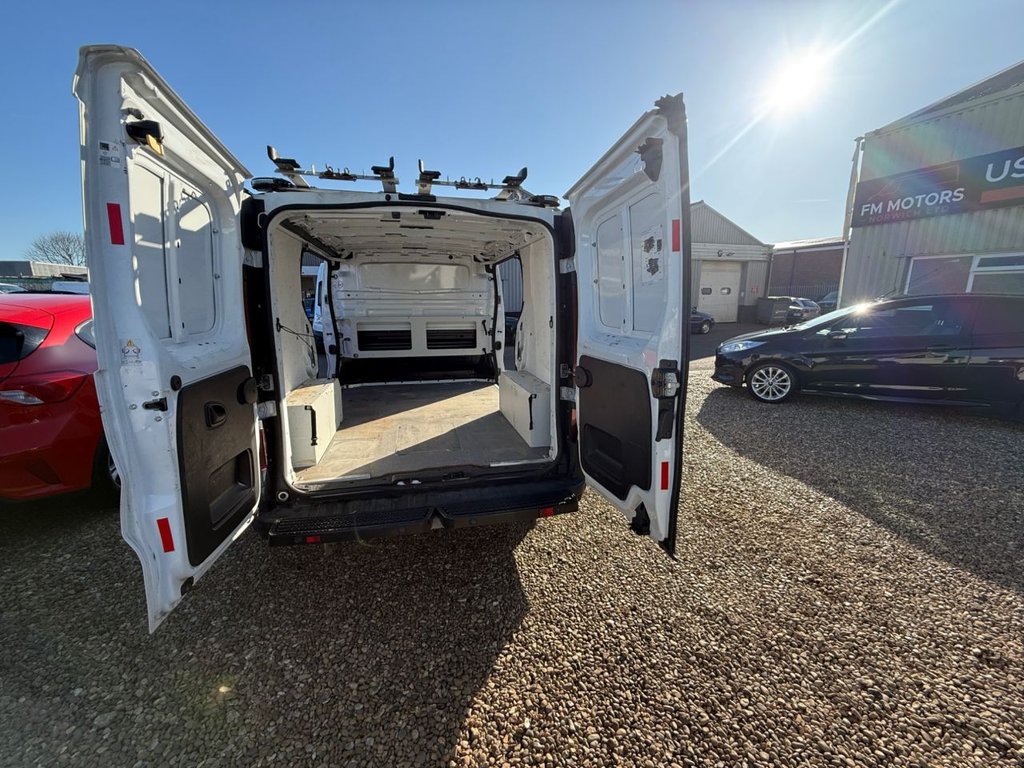 Used Vauxhall Vivaro 2017 for sale - 77464145: Photo 7