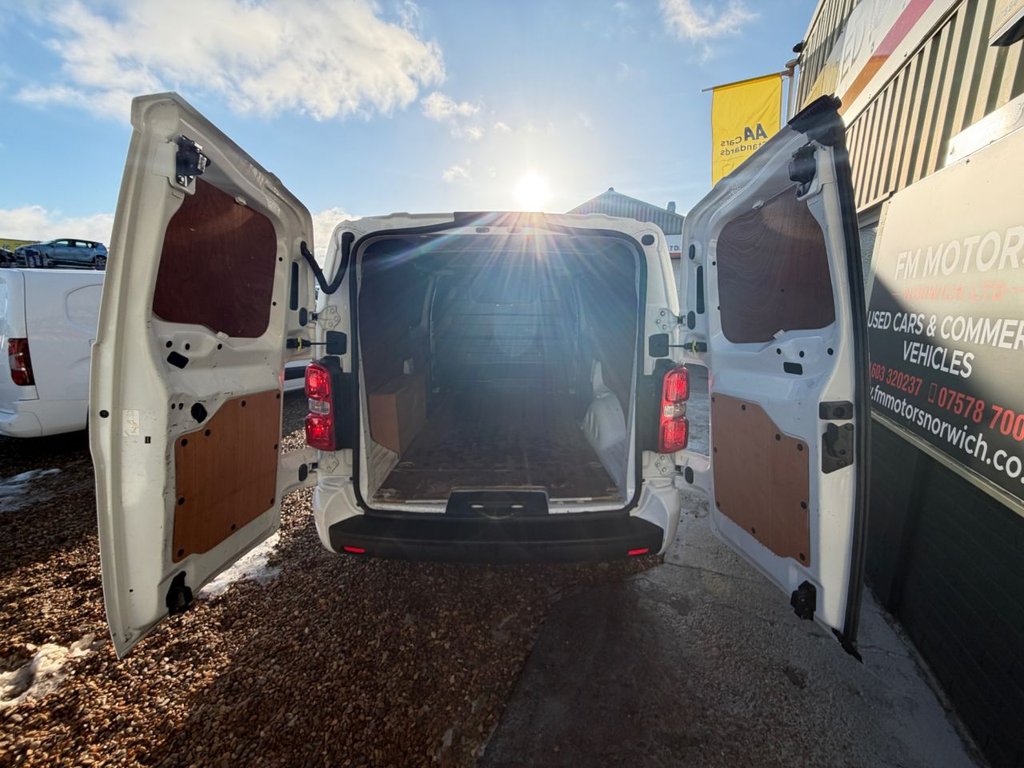 Used Vauxhall Vivaro 2020 for sale - 77122241: Photo 16