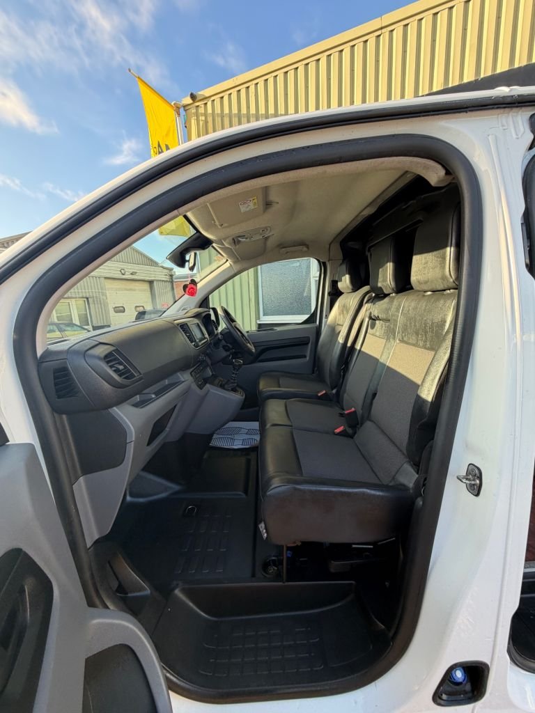 Used Vauxhall Vivaro 2020 for sale - 77122241: Photo 23