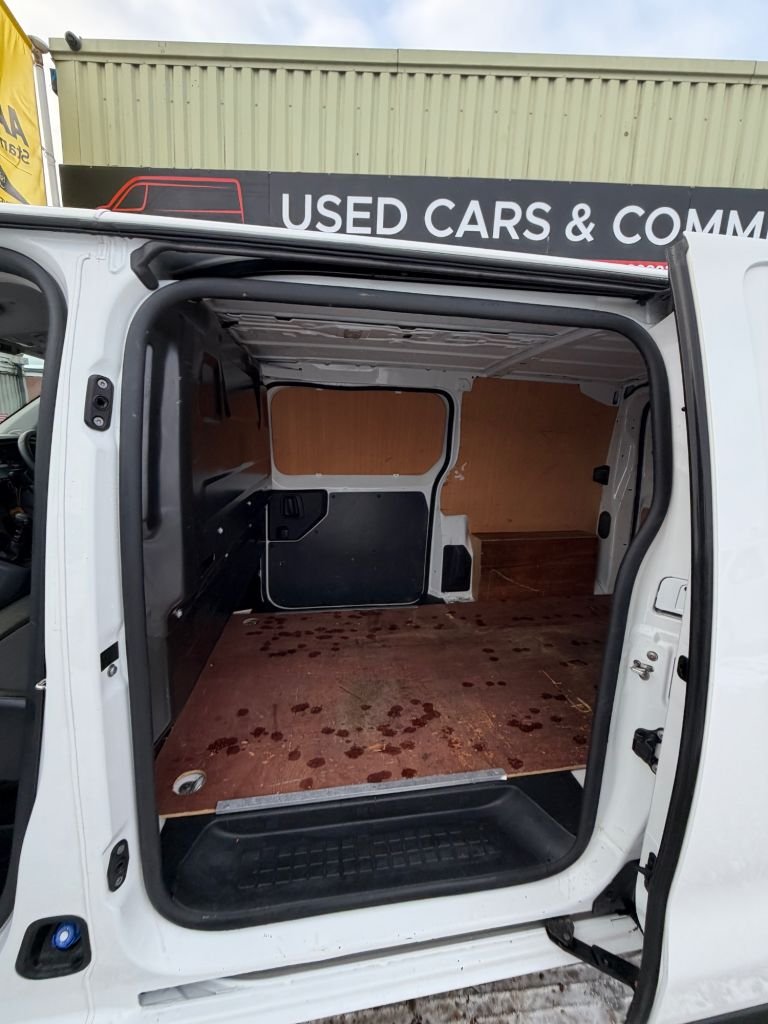 Used Vauxhall Vivaro 2021 for sale - 77122275: Photo 21