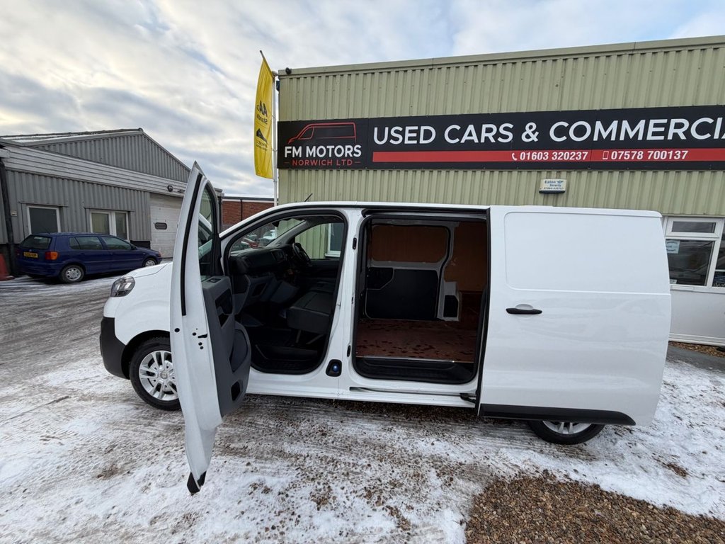 Used Vauxhall Vivaro 2021 for sale - 77122275: Photo 22