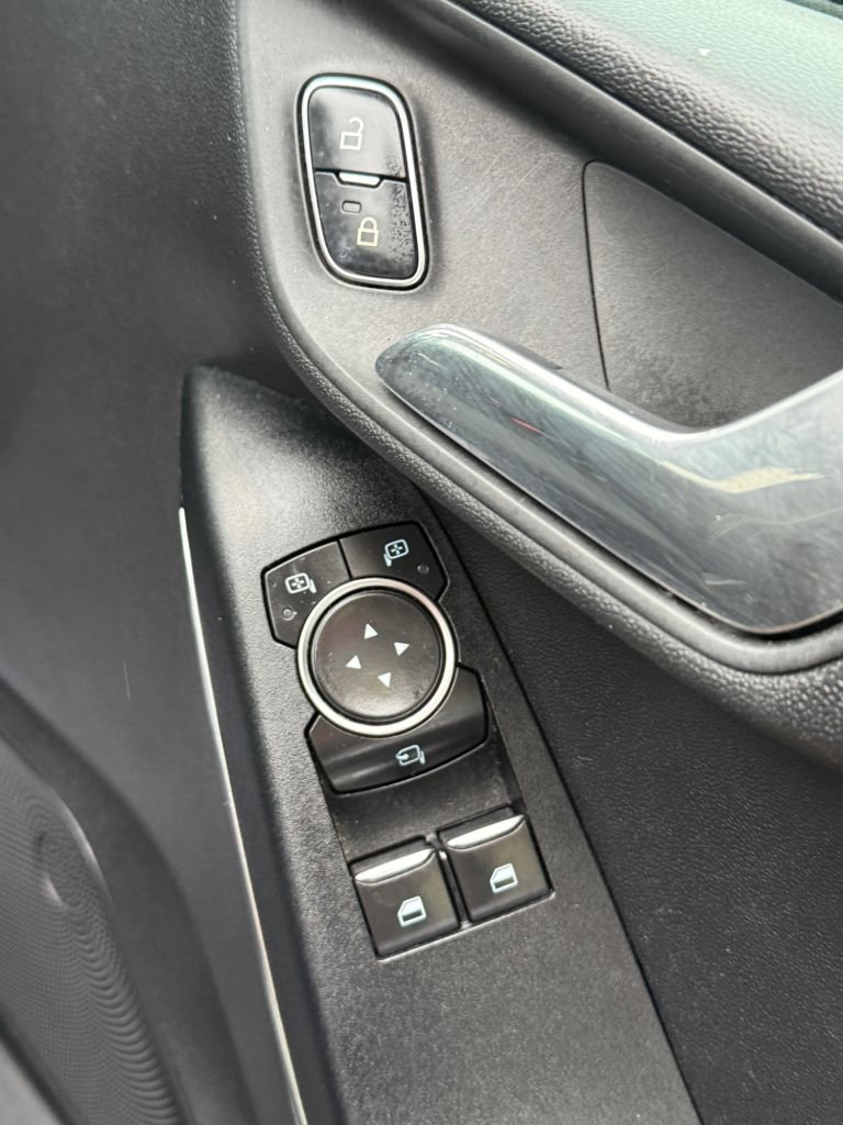 Used Ford Fiesta 2017 for sale - 76559015: Photo 15