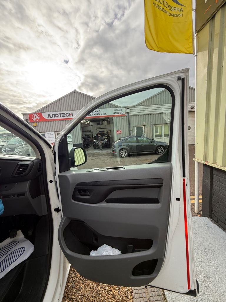 Used Vauxhall Vivaro 2022 for sale - 76323381: Photo 16