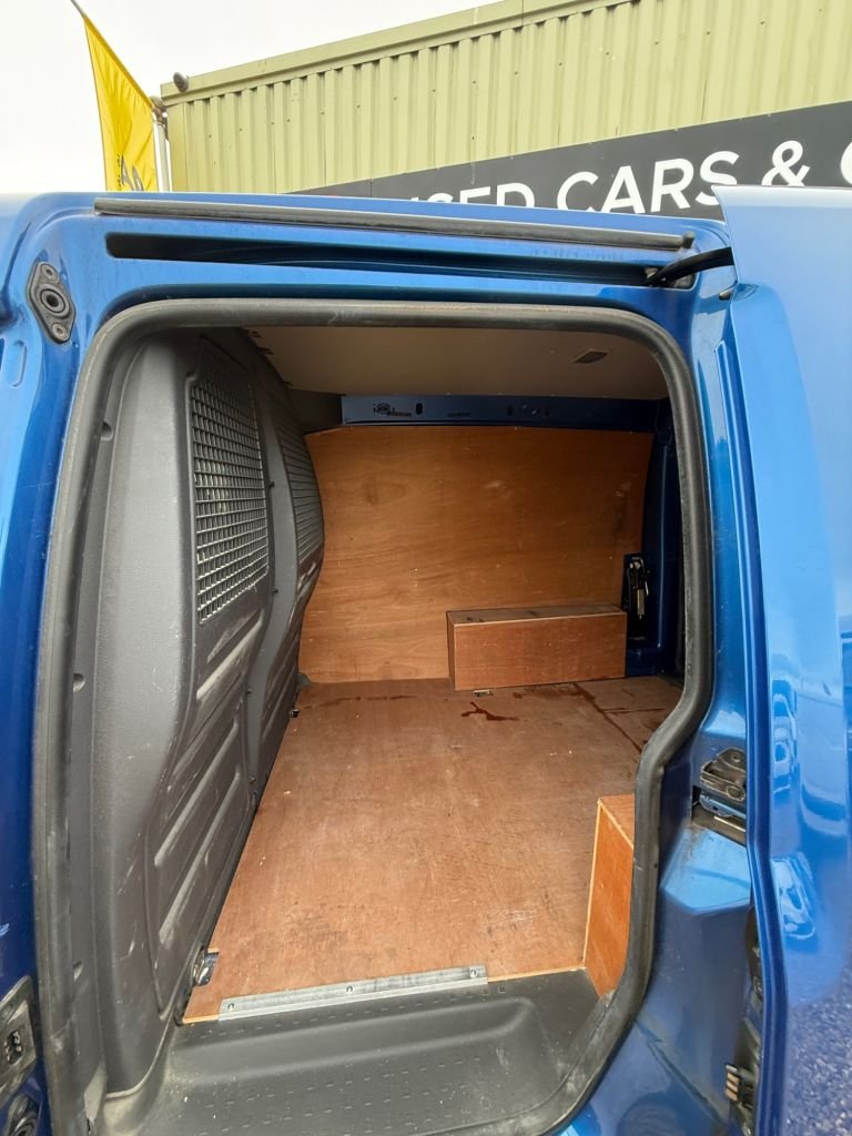 Used Volkswagen Caddy 2014 for sale - 76376068: Photo 22