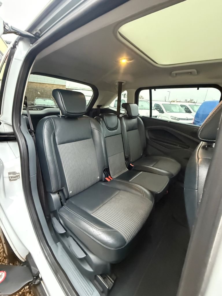 Used Ford Grand C-Max 2014 for sale - 76570284: Photo 17