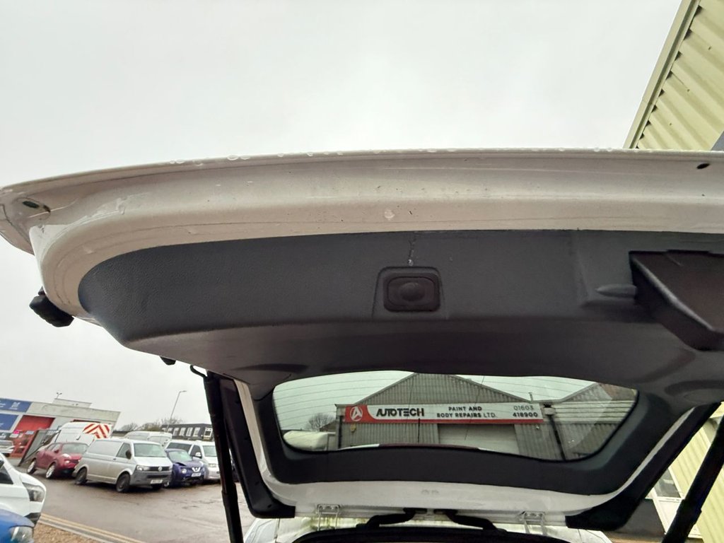 Used Ford Grand C-Max 2014 for sale - 76570284: Photo 21