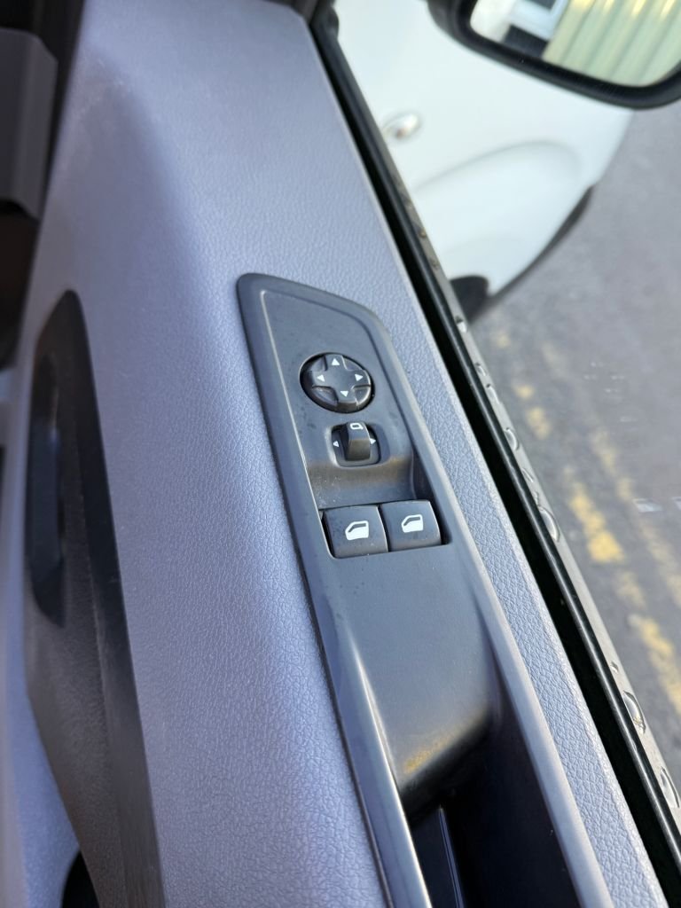 Used Vauxhall Vivaro 2019 for sale - 76784129: Photo 17