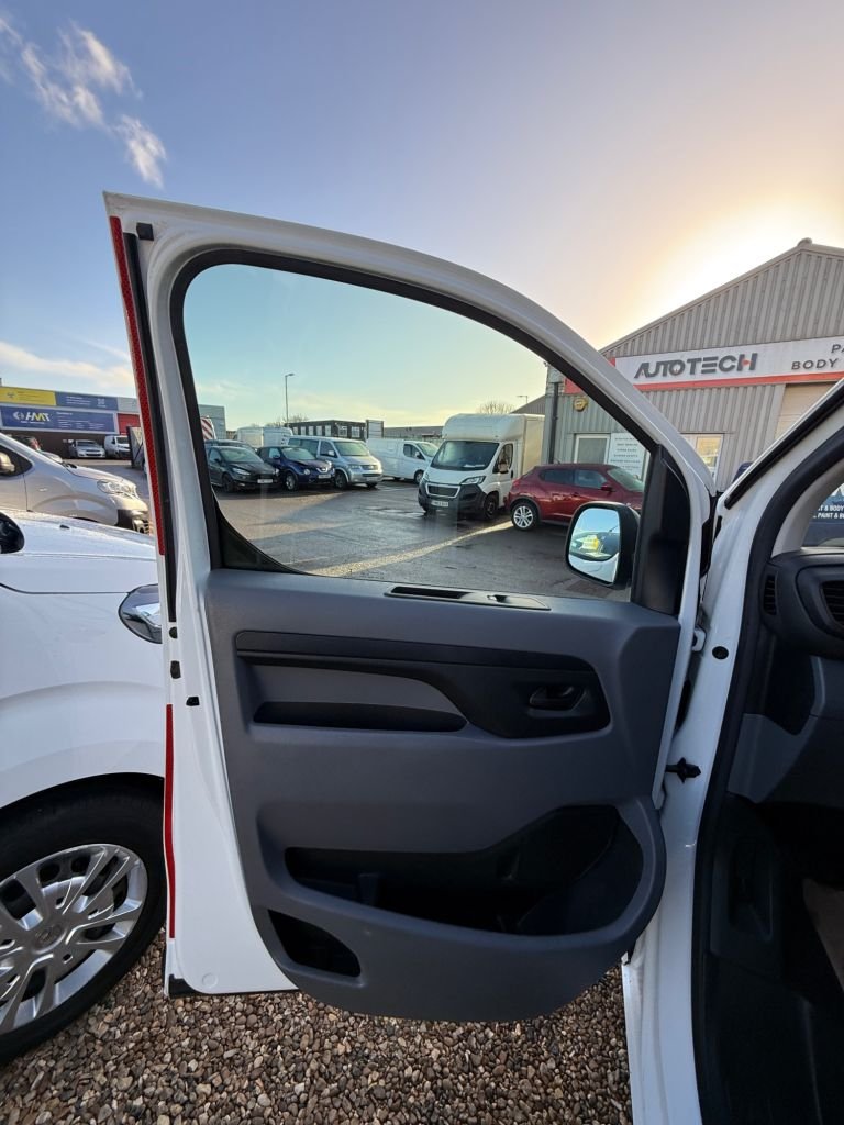 Used Vauxhall Vivaro 2019 for sale - 76784129: Photo 29